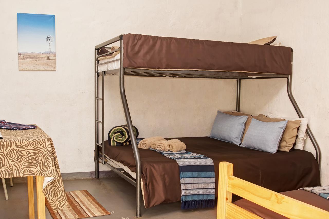 Drakensberg Bush Lodge And Backpackers Вінтертон Екстер'єр фото