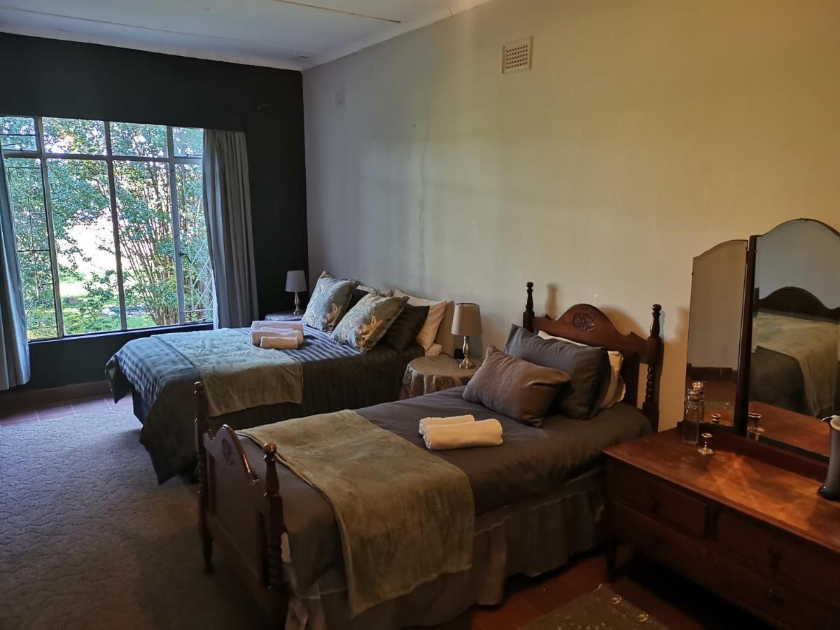 Drakensberg Bush Lodge And Backpackers Вінтертон Екстер'єр фото